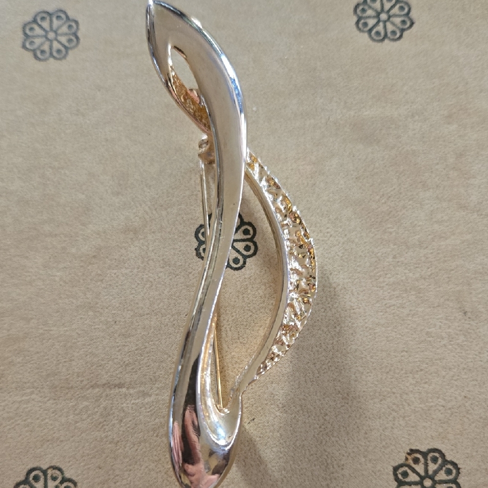Elegant Silver and Gold Brooch